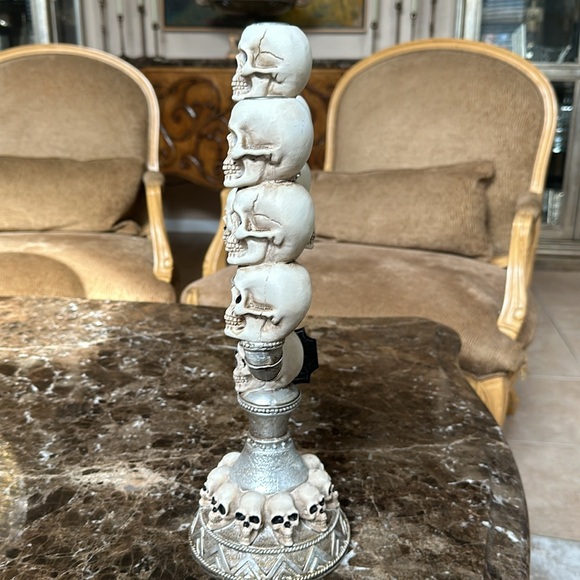 Bella Lux Halloween Skull Chandelier Opera. - Picture 2 of 5